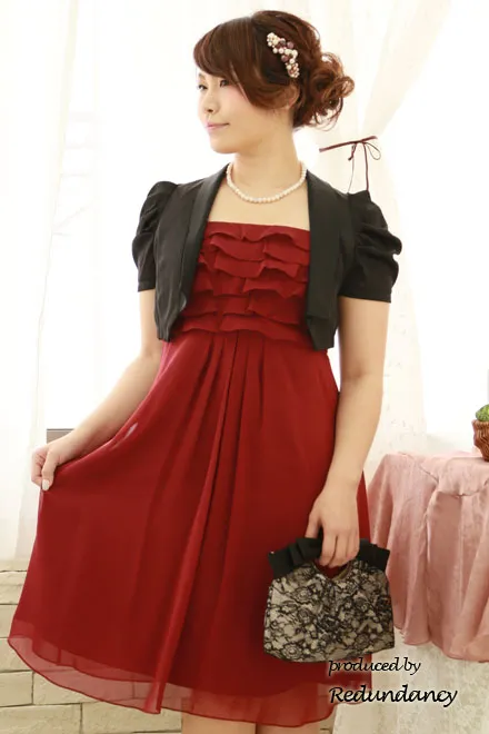 ブラックサテンのジャケット風ボレロ