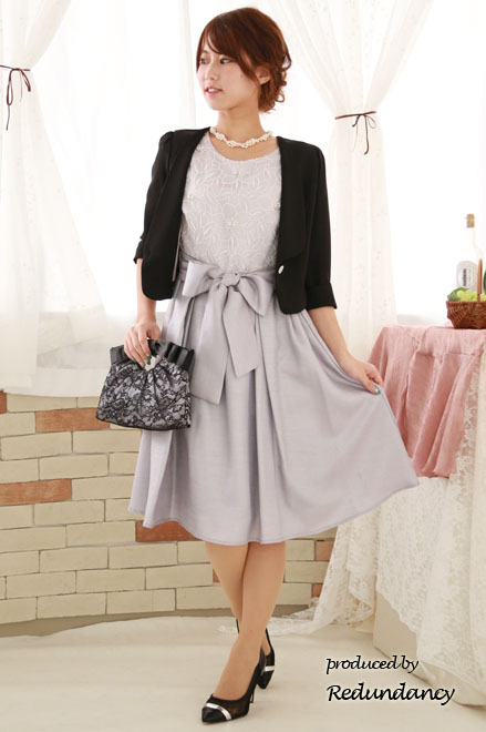 ブラックのラインストーンボタンジャケット