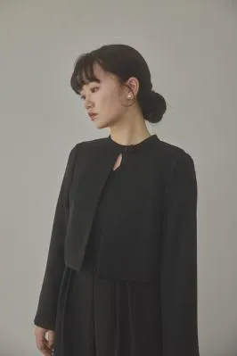 kaeneブラックのジャケット