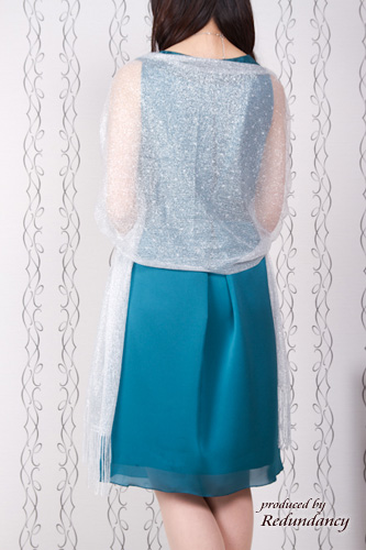 シルバーのラメ入りストール