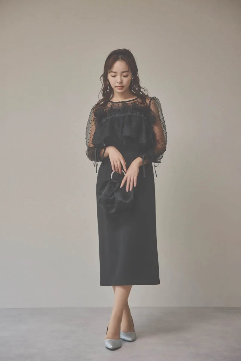 ブラックのメニーウェイラッフルケープドレス