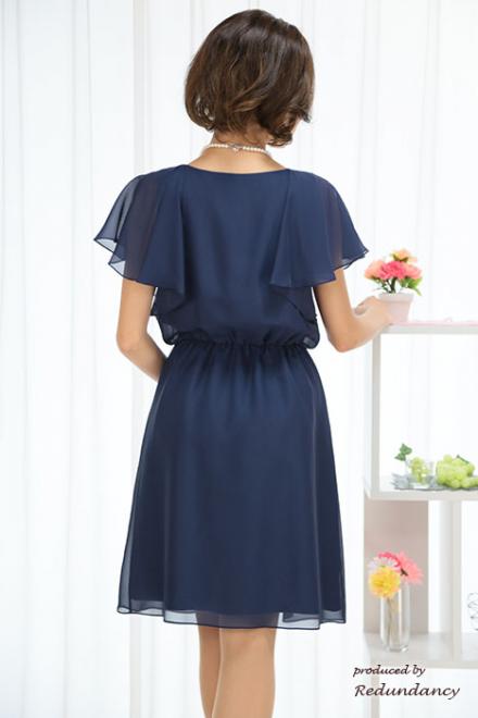 ネイビーのラッフルスリーブミディ丈ドレス
