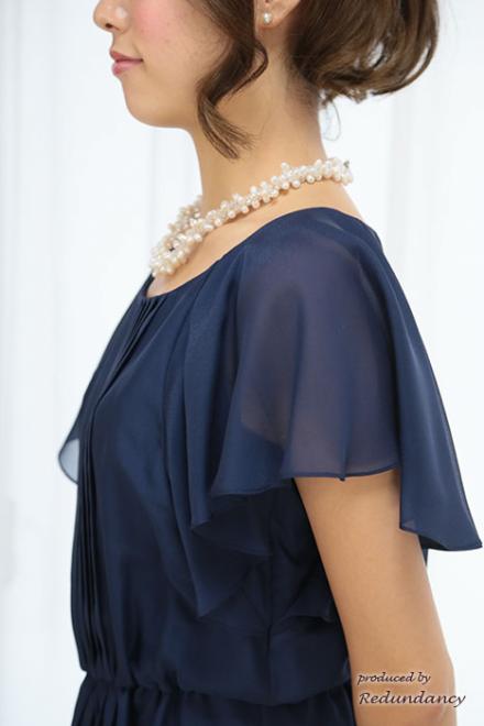 ネイビーのラッフルスリーブミディ丈ドレス