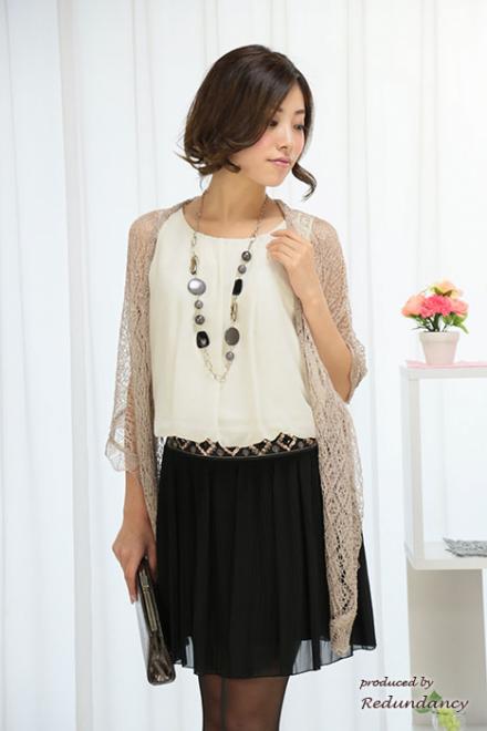 ホワイト×ブラックの切替ビジューミニ丈ドレス