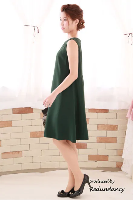 グリーンのゆったりシンプルミニ丈ドレス