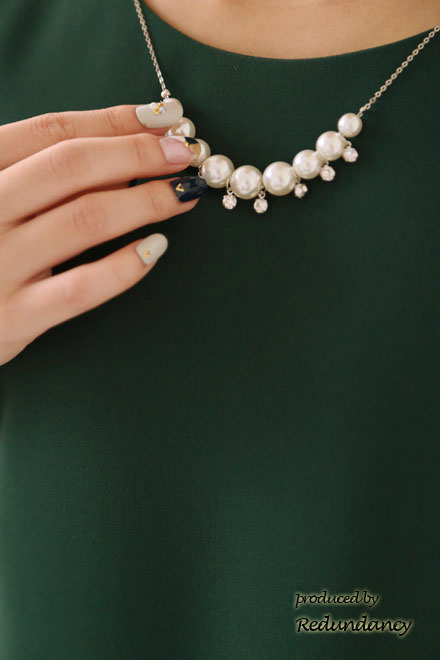 グリーンのゆったりシンプルミニ丈ドレス