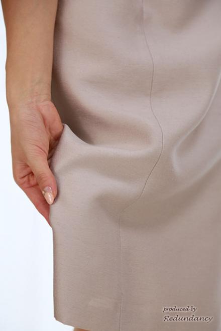 ピンクの肩フリルハイウエストドレス