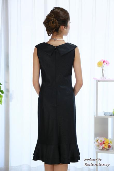 ブラックのマーメイドラインオフショルドレス