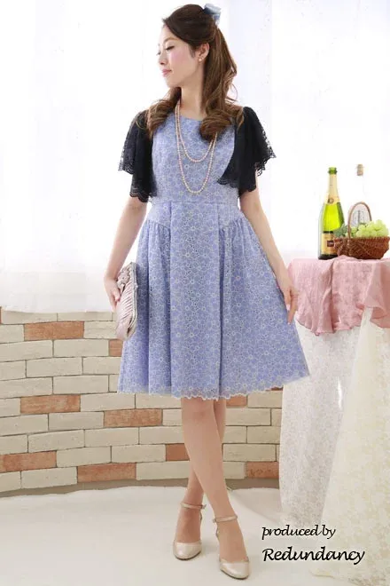 ネイビーのリバーシブルボレロ