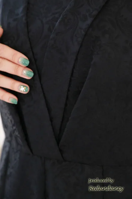 ブラックの織柄フォーマルロングドレス