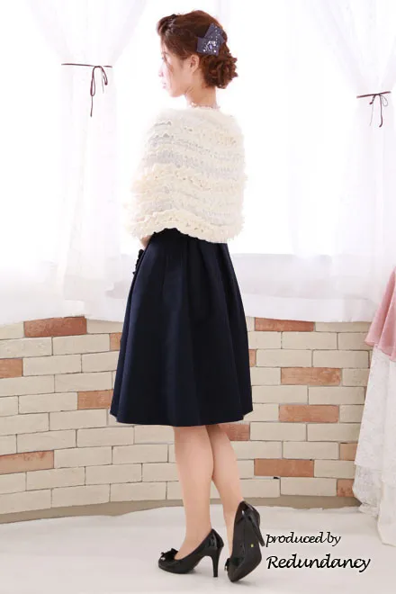 ネイビーの胸元レースAラインドレス