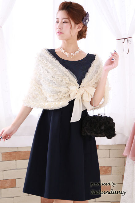 ネイビーの胸元レースAラインドレス