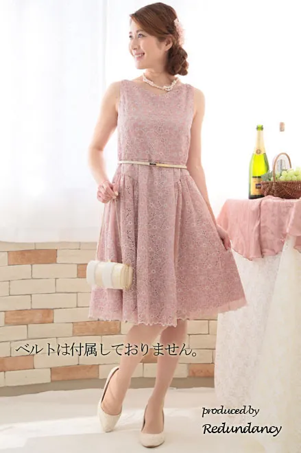 ピンクの花柄総レース膝丈ドレス