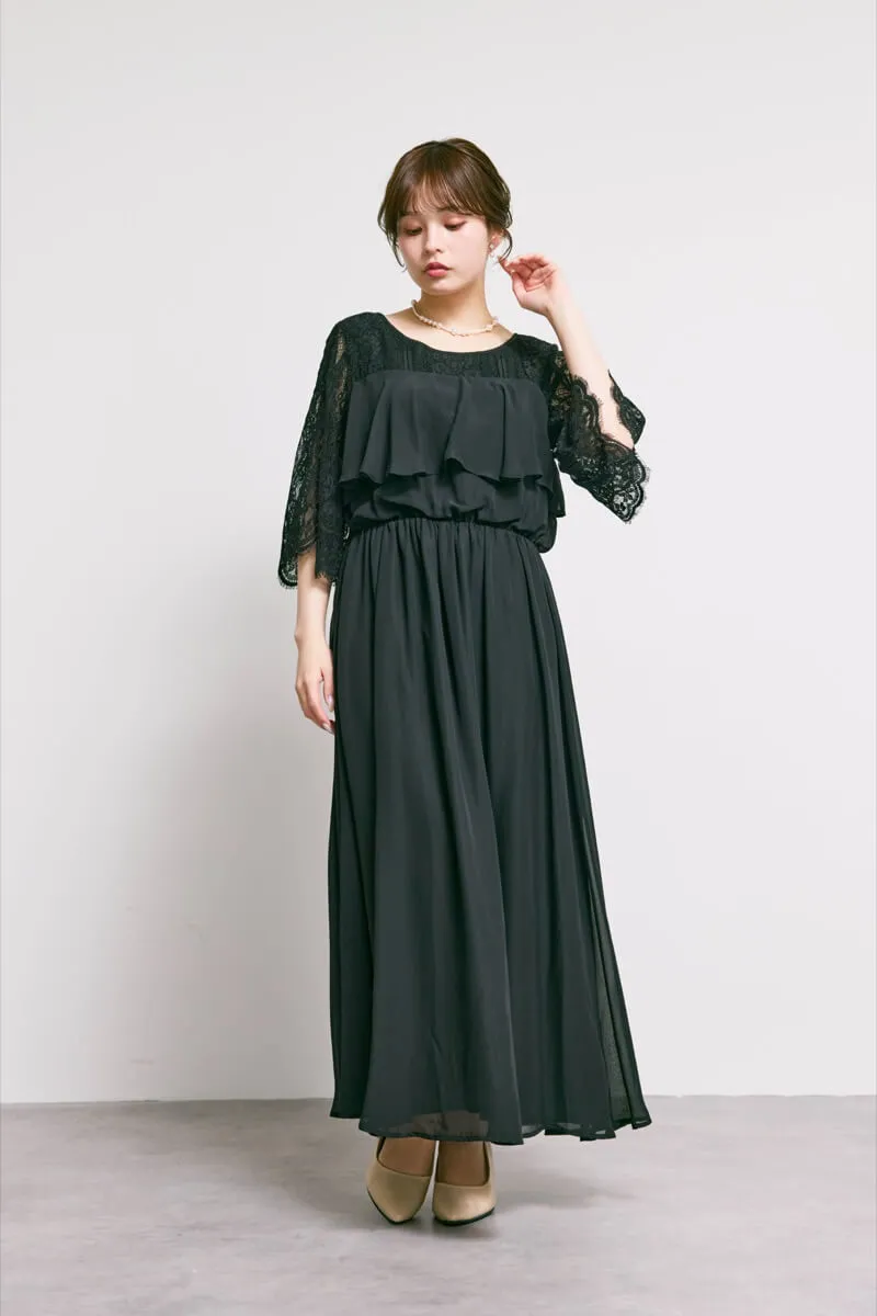 ブラックの授乳口付きフレアレーススリーブドレス