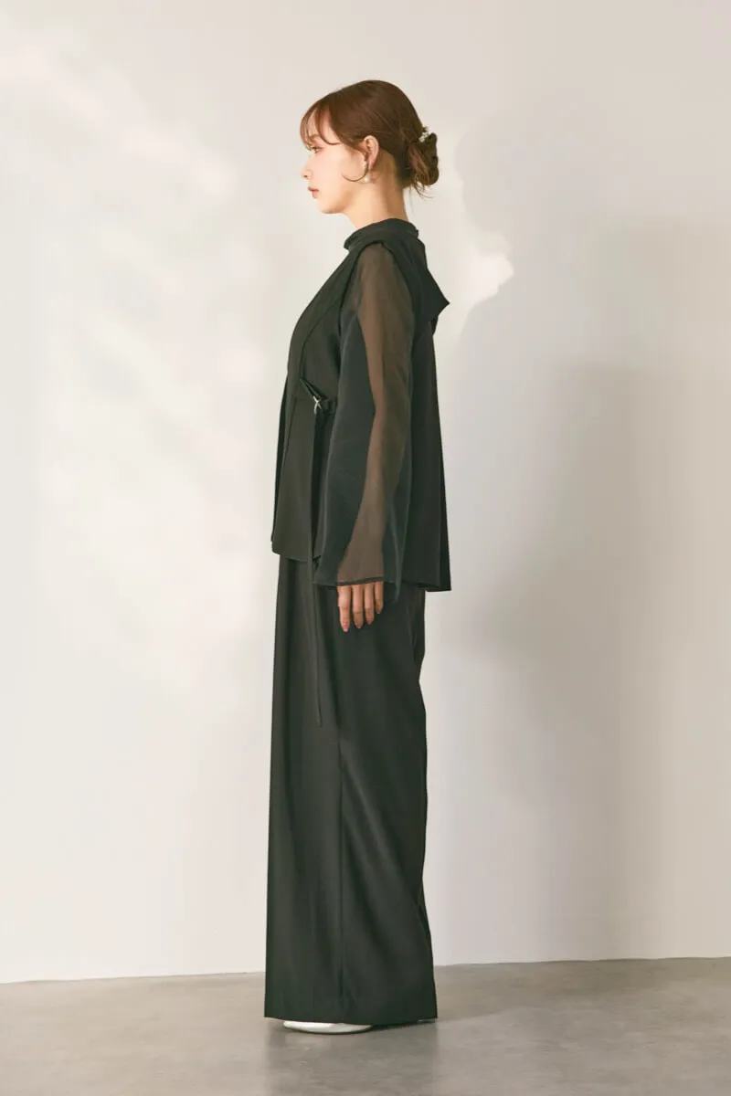 ブラックのアーバンレイヤーオールインワンスーツ