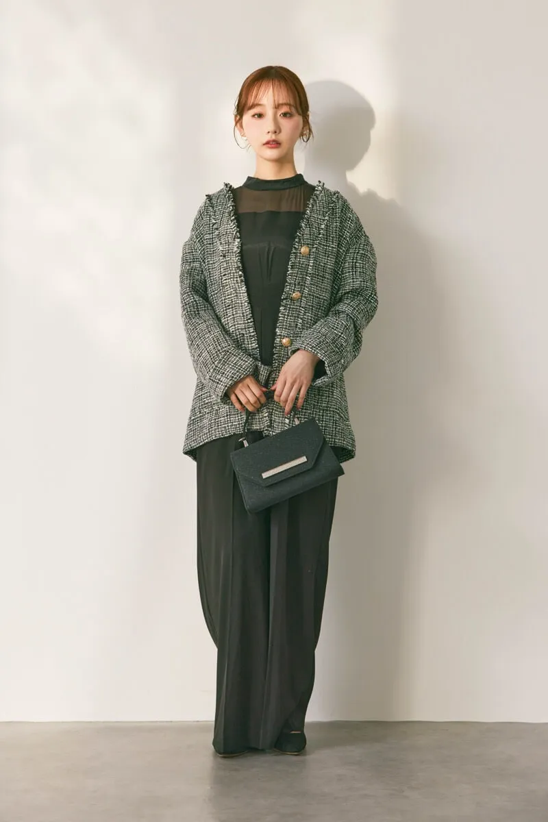 ブラックのアーバンレイヤーオールインワンスーツ