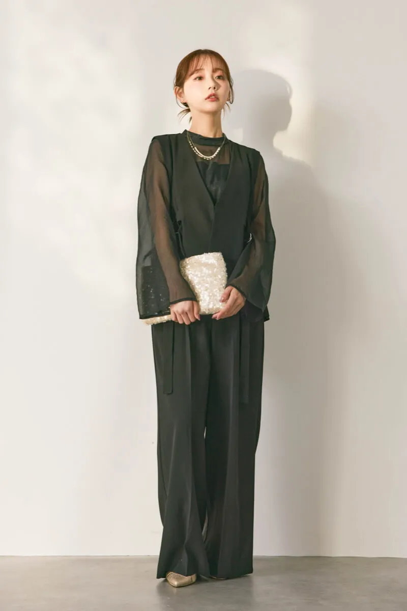 ブラックのアーバンレイヤーオールインワンスーツ