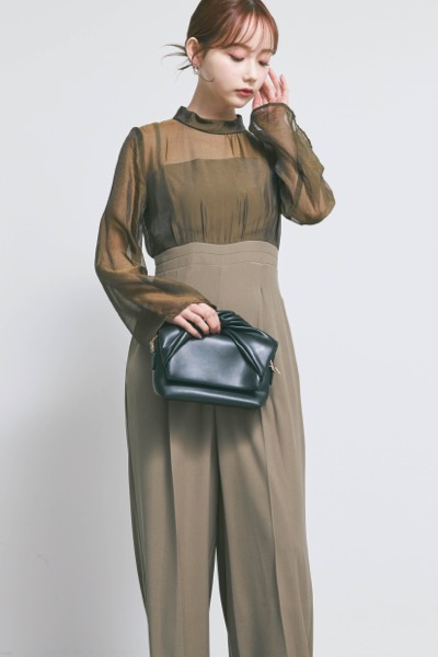 ブラウンのアーバンレイヤーオールインワンスーツ