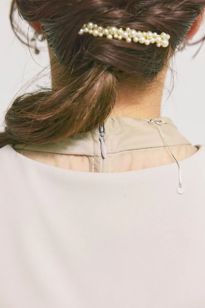 ベージュのアーバンレイヤーオールインワンスーツ