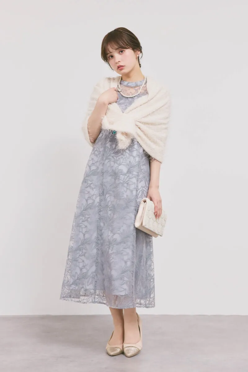グレーのフラワーエンブロイダリースタンドネックドレス