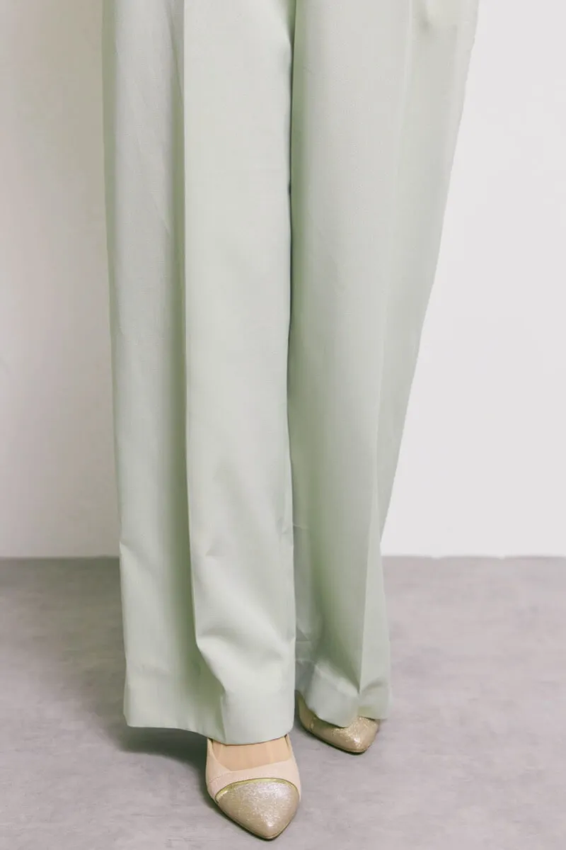 ミントグリーンのパネルレースドッキングコンビネーション