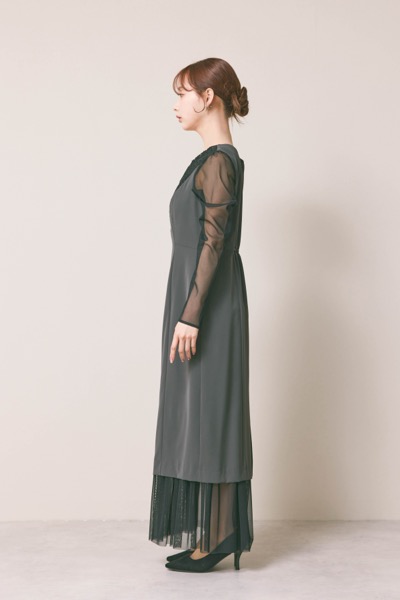 グレーのレースVネックレイヤードドレス