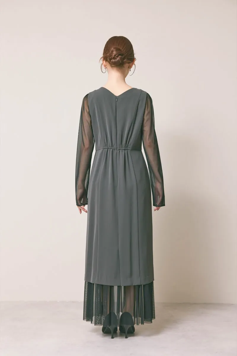 グレーのレースVネックレイヤードドレス