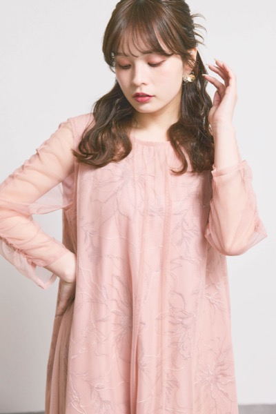 オレンジのシアーペタルレイヤードドレス