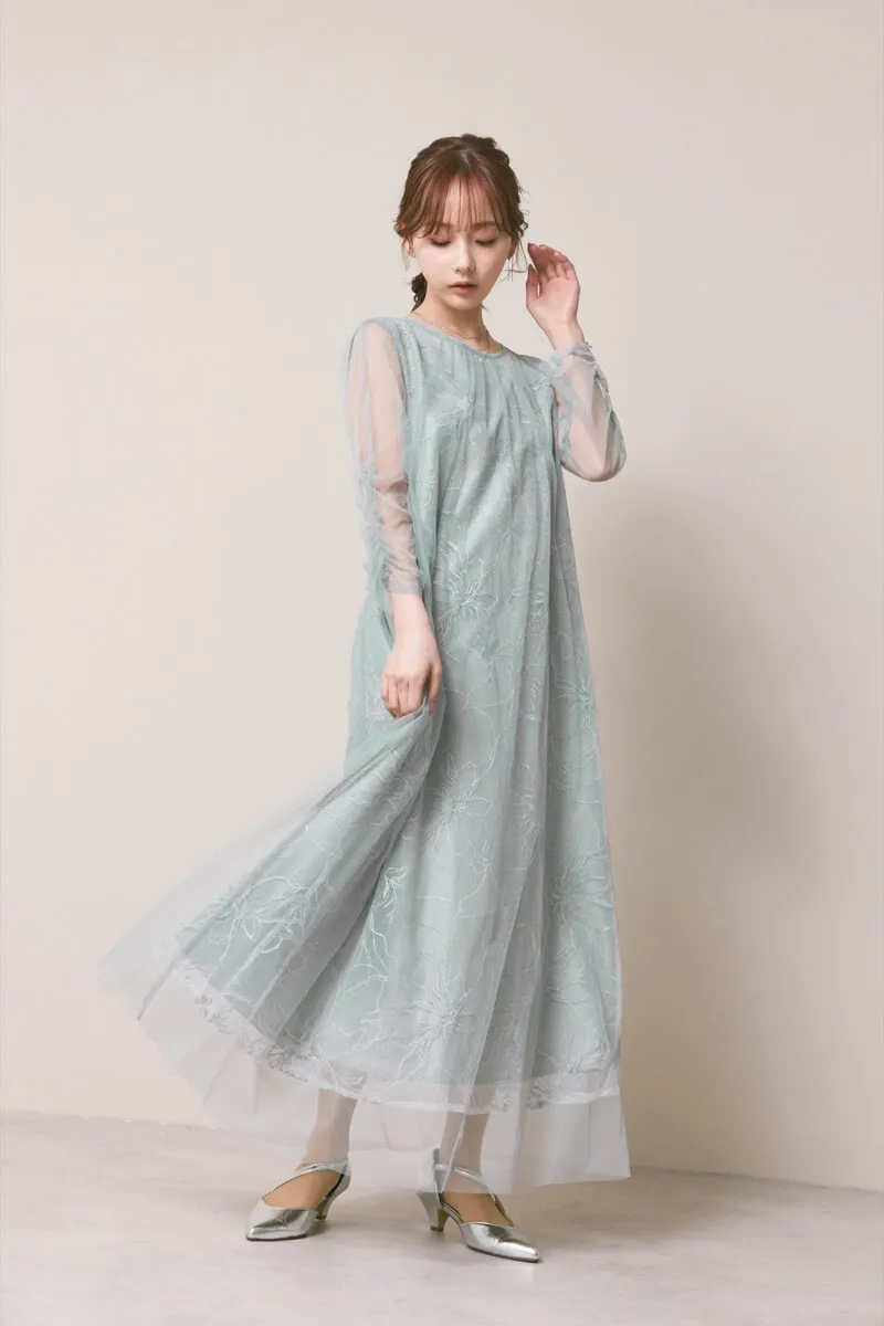 ミントグレーのシアーペタルレイヤードドレス