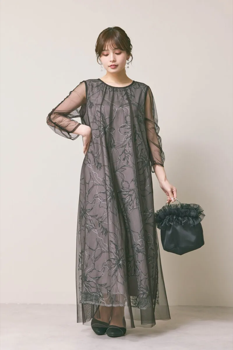 チャコールのシアーペタルレイヤードドレス