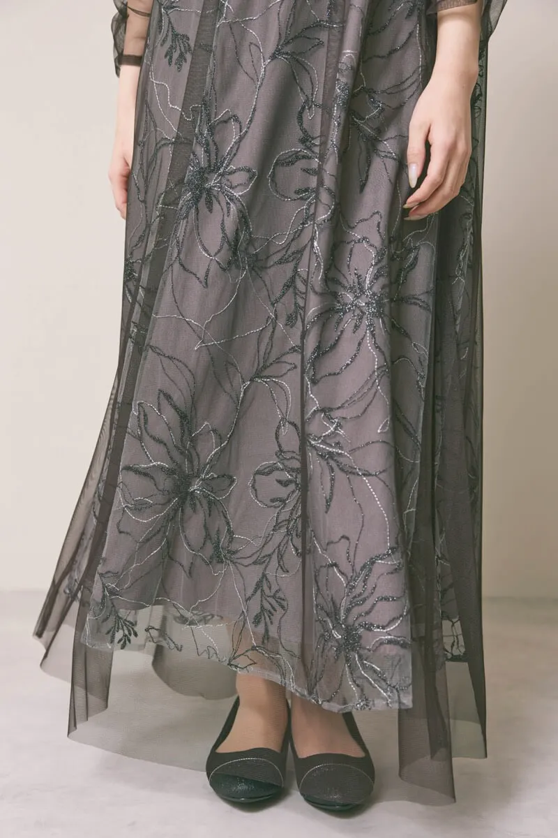 チャコールのシアーペタルレイヤードドレス