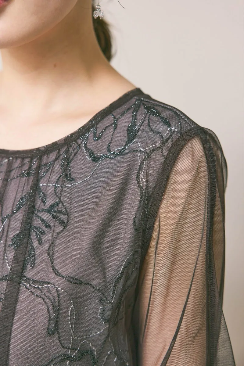 チャコールのシアーペタルレイヤードドレス