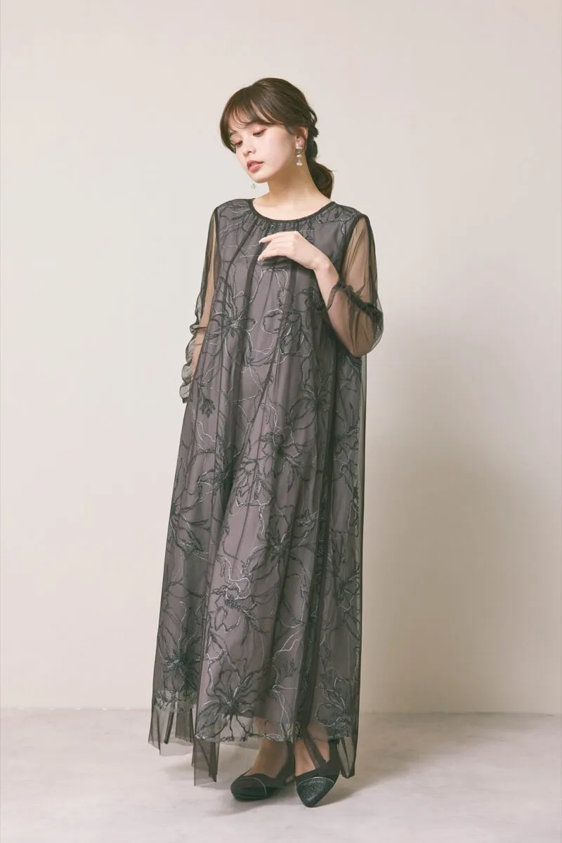 チャコールのシアーペタルレイヤードドレス