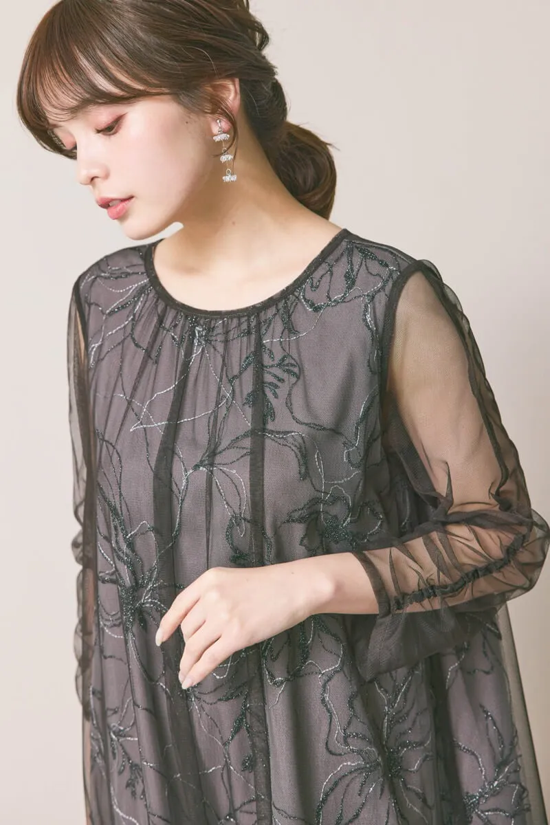 チャコールのシアーペタルレイヤードドレス