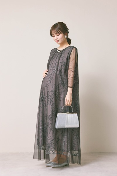 チャコールのシアーペタルレイヤードドレス