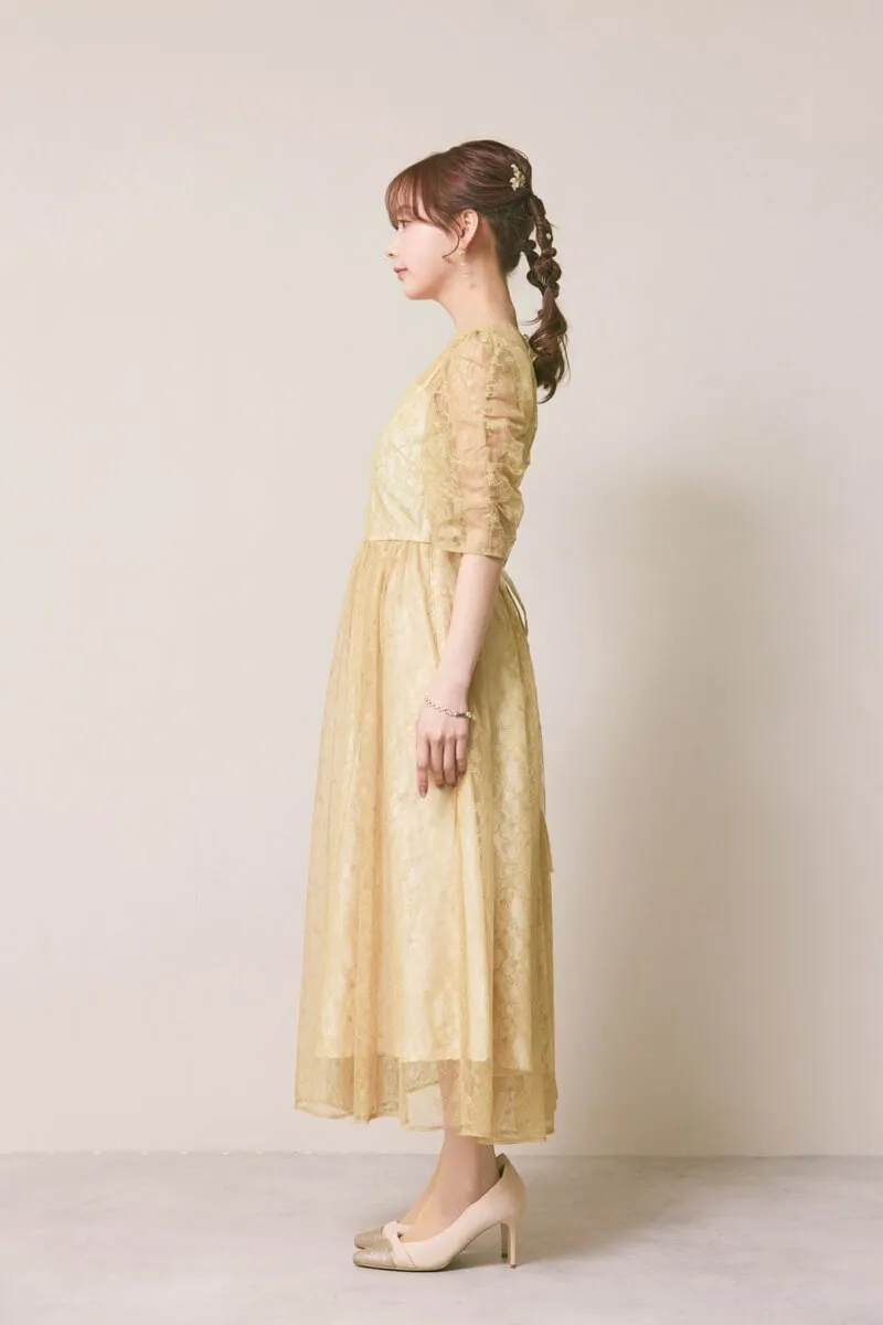 イエローのギャザースリーブレースアップドレス