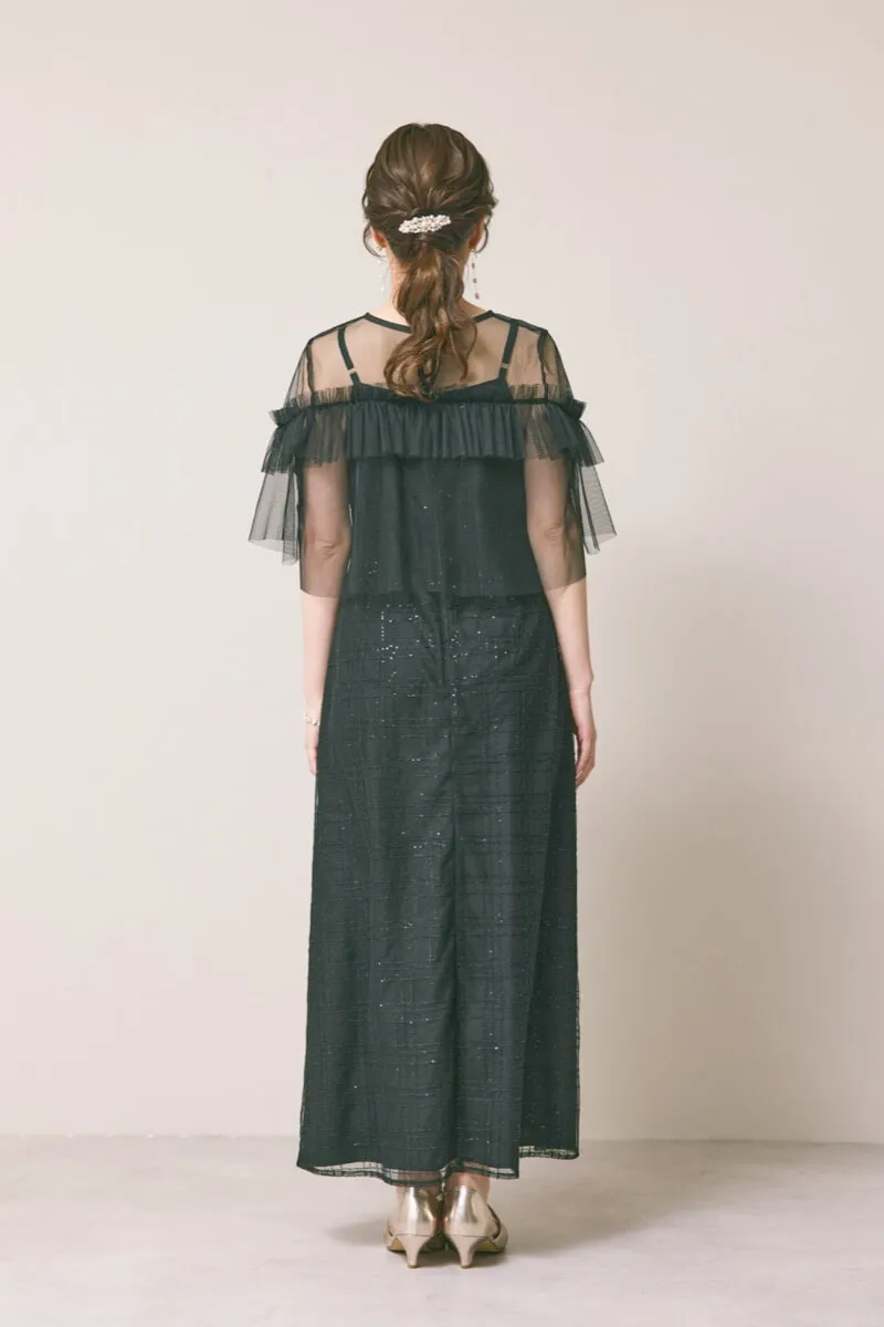 ブラックのフリルチュールチェック柄ドレス