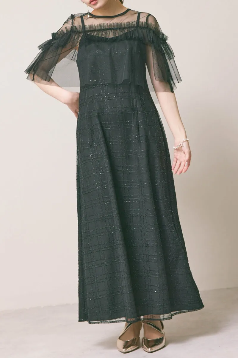 ブラックのフリルチュールチェック柄ドレス