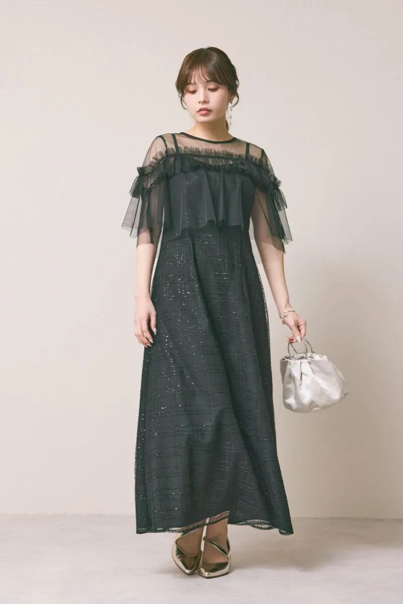 ブラックのフリルチュールチェック柄ドレス