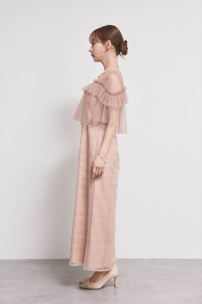 サーモンピンクのフリルチュールチェック柄ドレス
