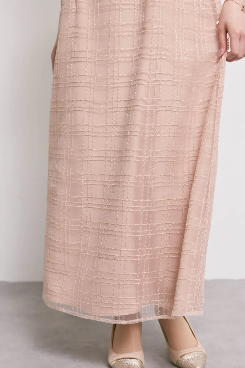 サーモンピンクのフリルチュールチェック柄ドレス