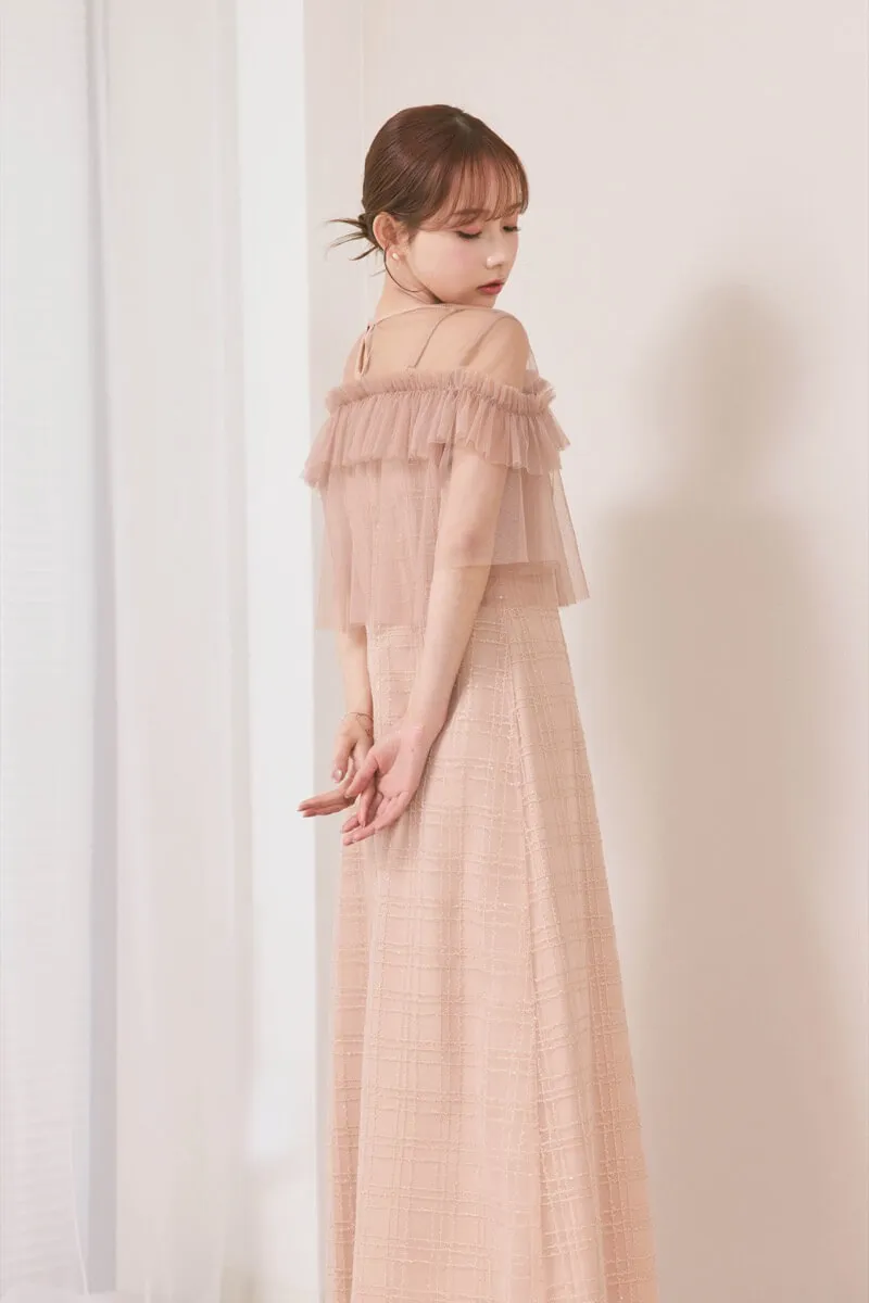 サーモンピンクのフリルチュールチェック柄ドレス