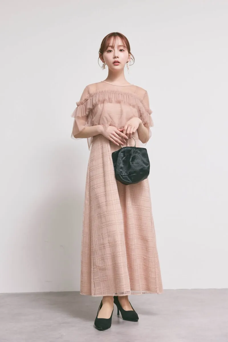 サーモンピンクのフリルチュールチェック柄ドレス