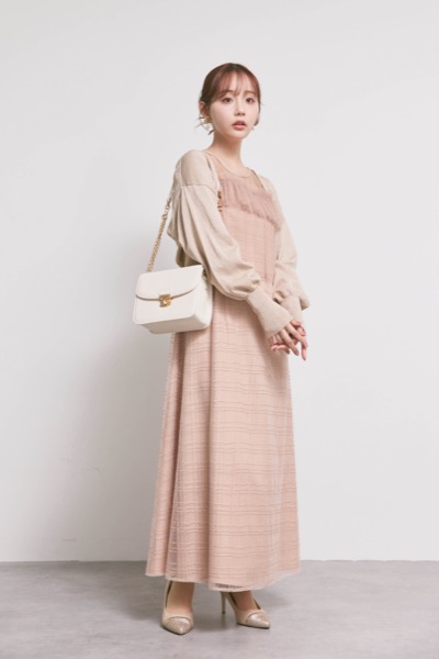 サーモンピンクのフリルチュールチェック柄ドレス