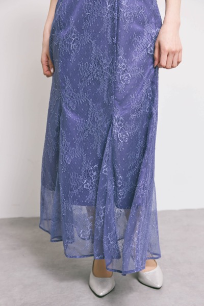 ダークブルーのシアーショルダーレースドレス