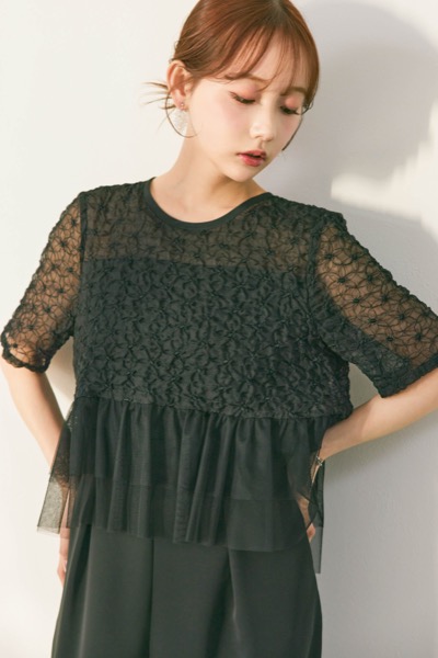 ブラックのティアードチュールオールインワンドレス