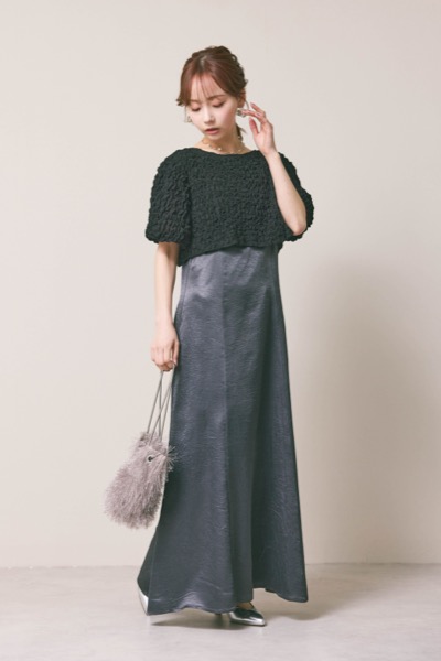 ブラック×チャコールのシャーリングブラウスセットドレス