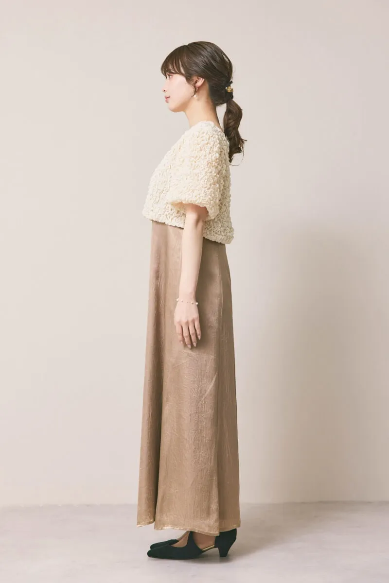 ベージュのシャーリングブラウスセットドレス