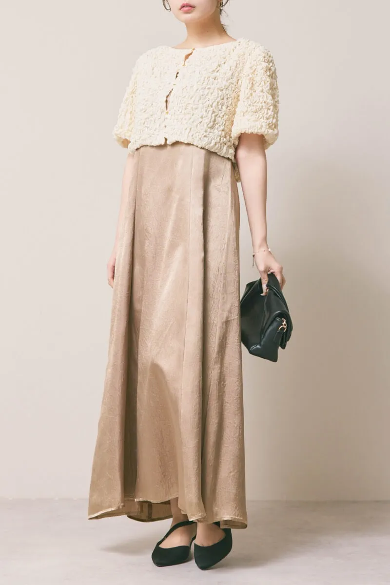 ベージュのシャーリングブラウスセットドレス