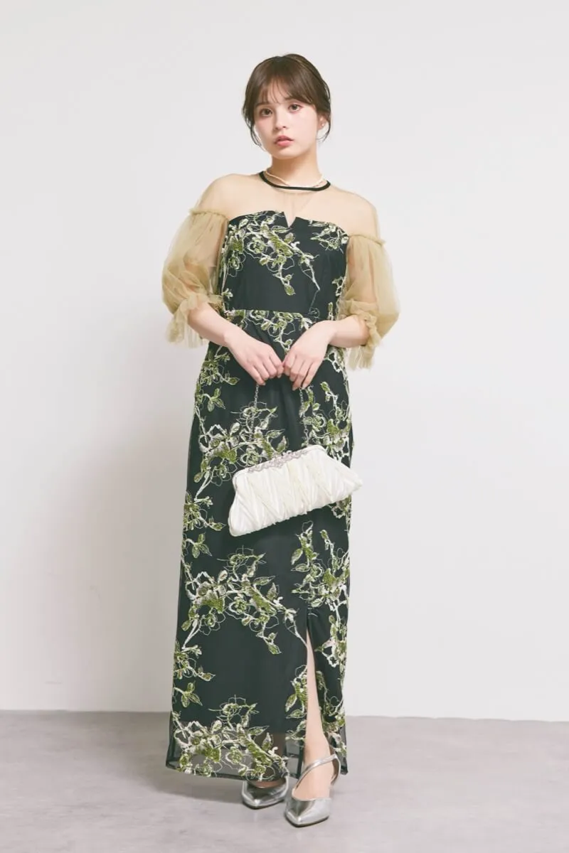 ブラックのフラワーリリーフIラインドレス